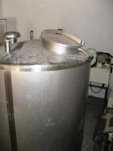 2000 LTR VERTICAL STORAGE ACID-PROOF TANK