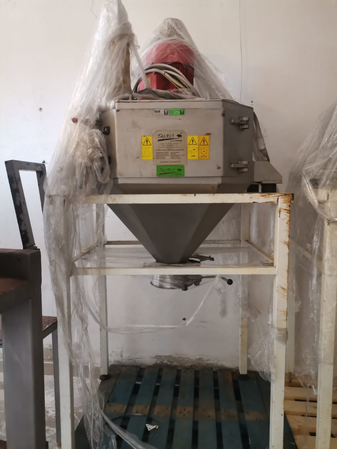 TAURUS VM 7.5 SS VERTICAL HAMMER MILL